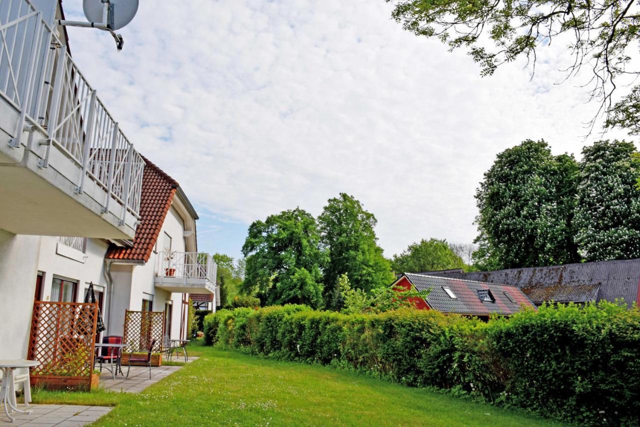 Ferienwohnung Mit Terrasse Gustow エクステリア 写真